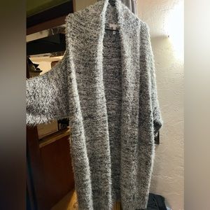 Leith oversized fuzzy sweater xs/s